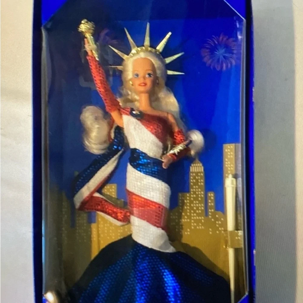 Statue of Liberty Barbie Doll 90’s FAO - Picture 2 of 4
